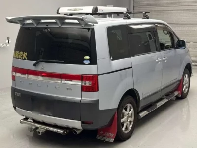 Mitsubishi DELICA D5