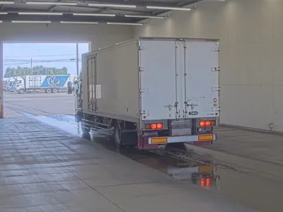 Nissan TRUCK