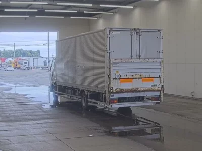Mitsubishi FUSO FIGHTER