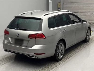 Volkswagen GOLF VARIANT