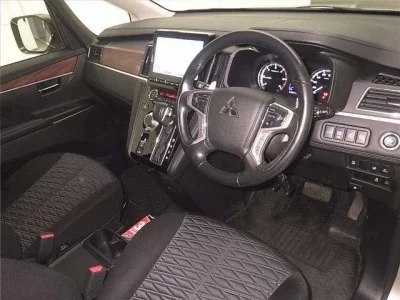 Mitsubishi DELICA D5