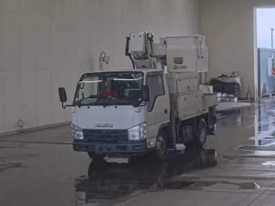 Isuzu ELF