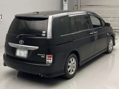 Toyota ISIS
