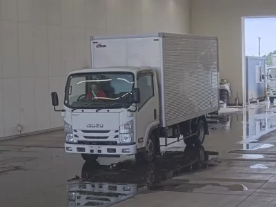 Isuzu ELF