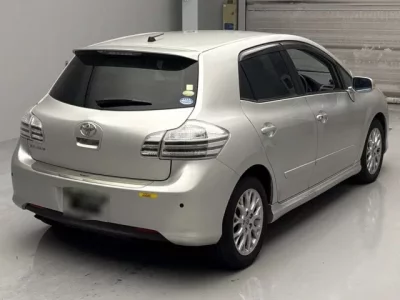 Toyota BLADE