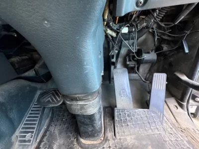 Nissan TRUCK