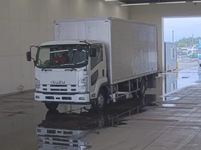 Isuzu FORWARD