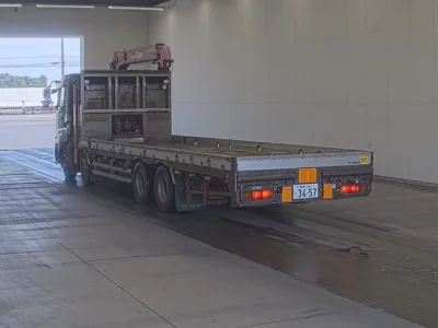 Nissan TRUCK