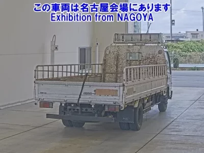 Nissan TRUCK