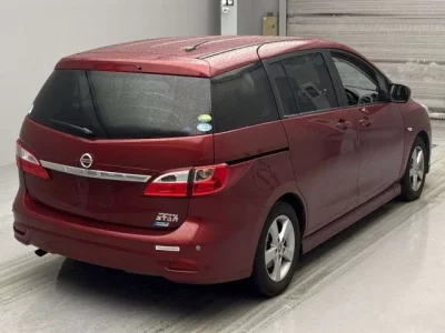 Nissan LAFESTA