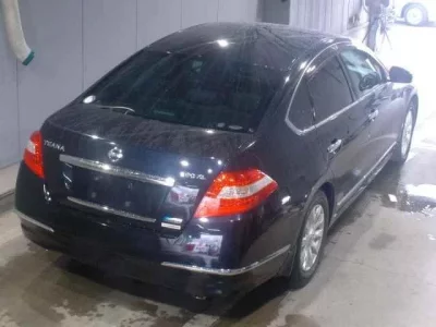 Nissan TEANA