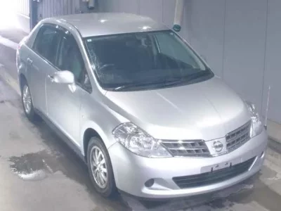 Nissan TIIDA LATIO