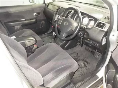 Nissan TIIDA LATIO