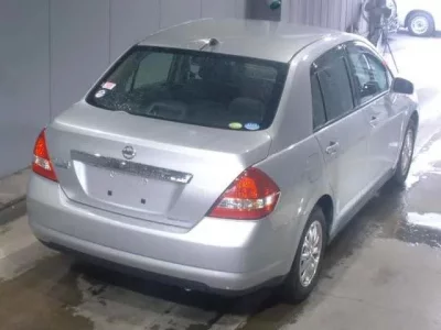 Nissan TIIDA LATIO
