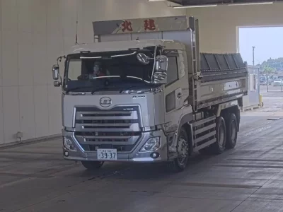 Nissan QUON
