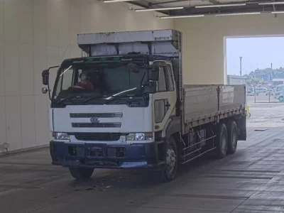 Nissan TRUCK