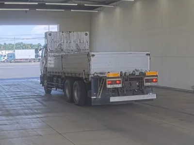 Nissan TRUCK