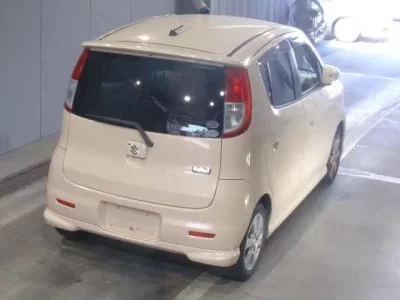 Suzuki MRWAGON