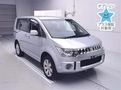 Mitsubishi DELICA D5