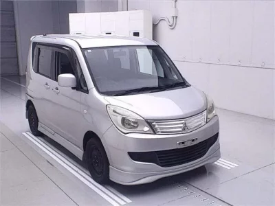 Mitsubishi DELICA D2