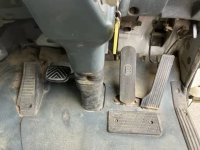Nissan TRUCK
