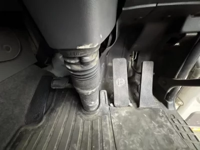 Nissan TRUCK