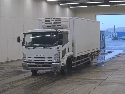 Isuzu TRUCK