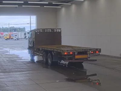 Nissan TRUCK