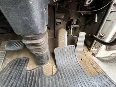 Nissan TRUCK
