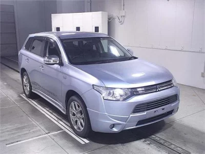 Mitsubishi OUTLANDER PHEV