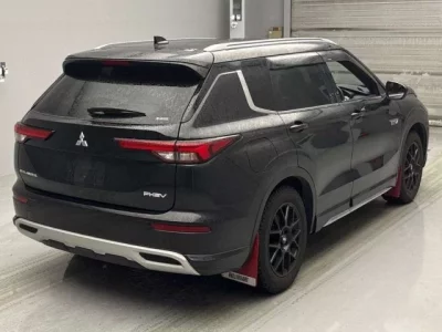 Mitsubishi OUTLANDER PHEV