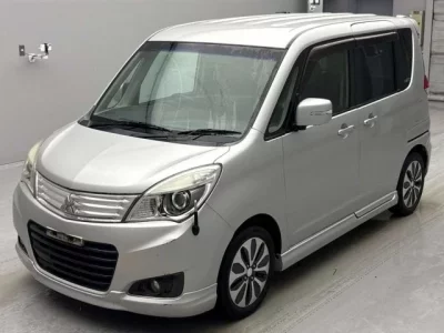 Mitsubishi DELICA D2