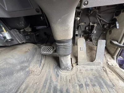 Nissan TRUCK