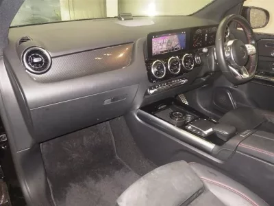 Mercedes-Benz B CLASS