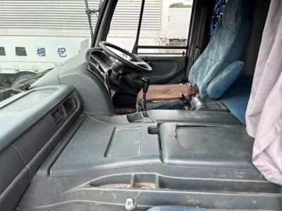 Nissan TRUCK