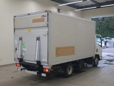 Isuzu ELF