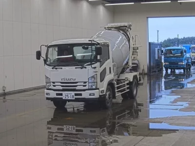 Isuzu FORWARD