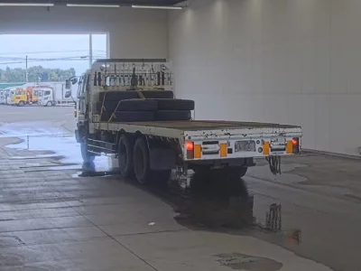 Isuzu TRUCK