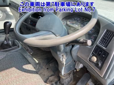 Nissan TRUCK