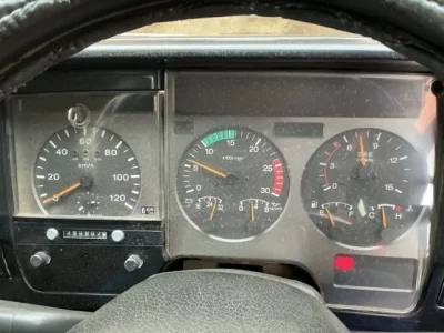 Nissan TRUCK