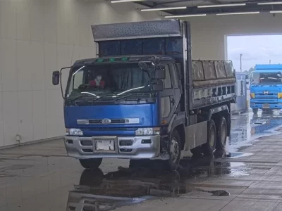 Nissan TRUCK