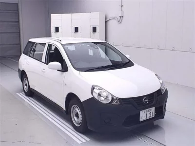 Nissan AD