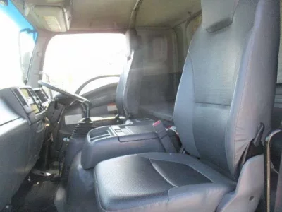 Isuzu TRUCK