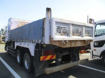Isuzu TRUCK