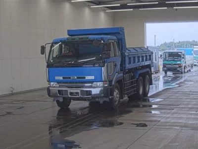 Nissan TRUCK