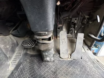 Nissan TRUCK