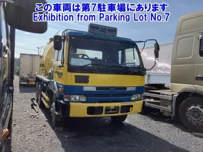 Nissan TRUCK