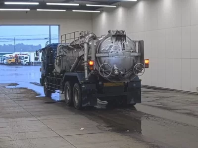 Isuzu TRUCK