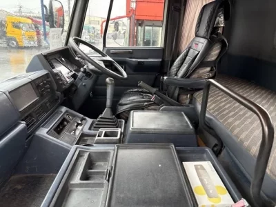 Isuzu TRUCK