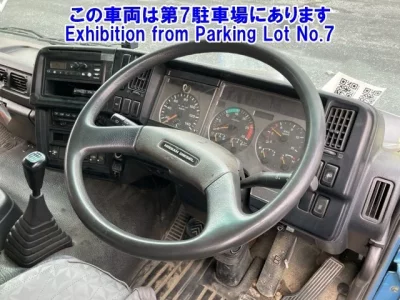 Nissan TRUCK